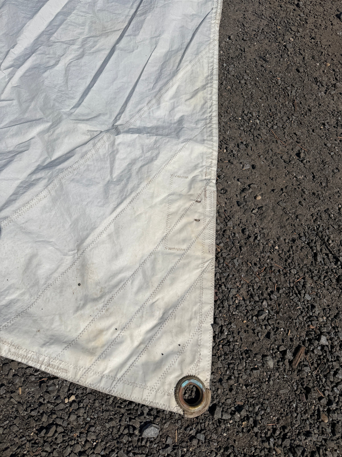 Irwin 10/4 Hank On - Headsail - 33'3" x 33'4" x 18'7"
