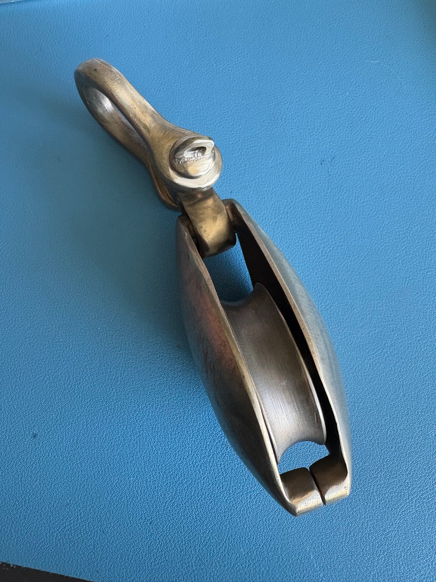 Bronze Single Block 1/2" line with Bow Shackle - Herreshoff