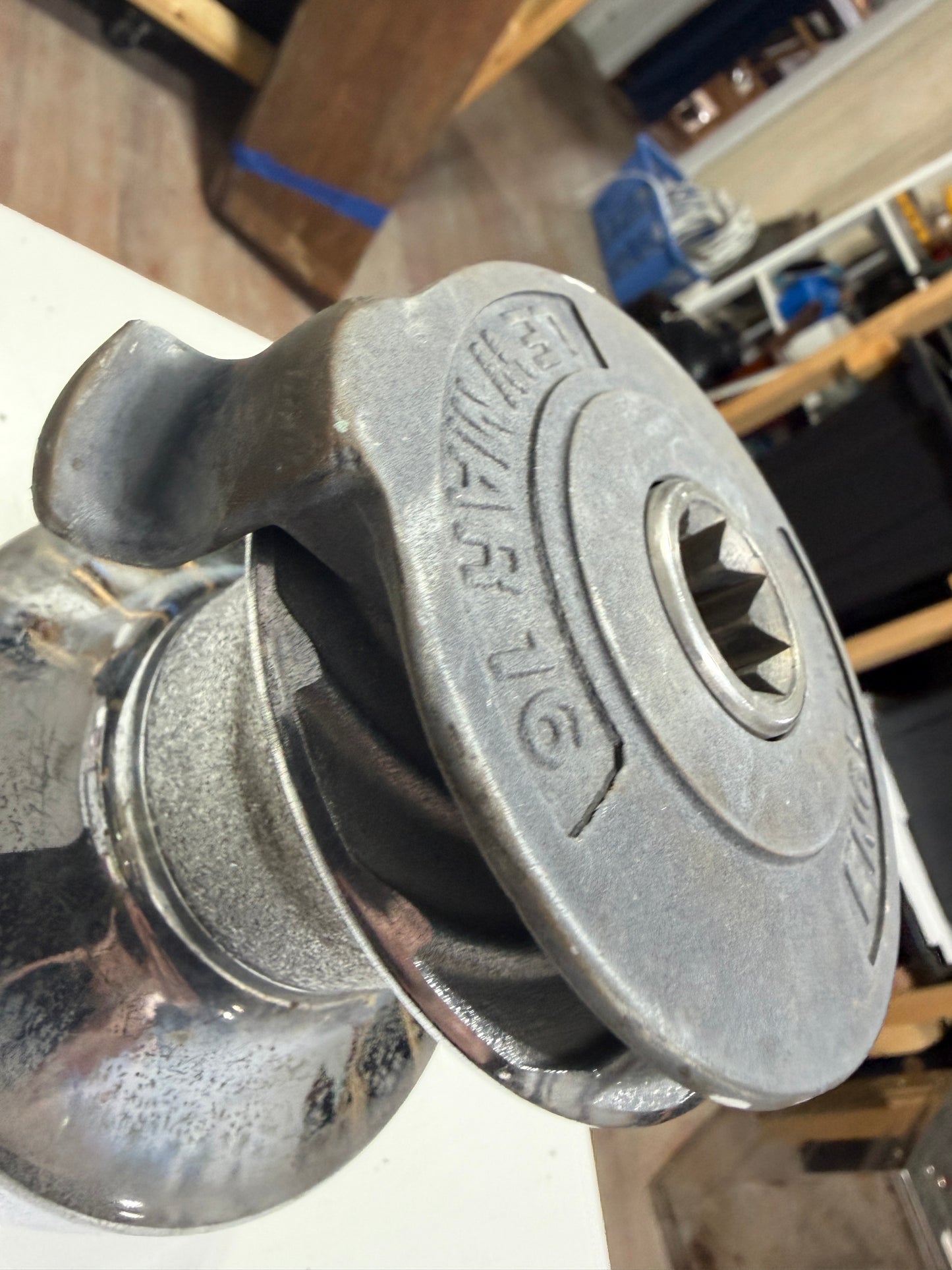 Lewmar 16 Single Speed Self Tailing Winch