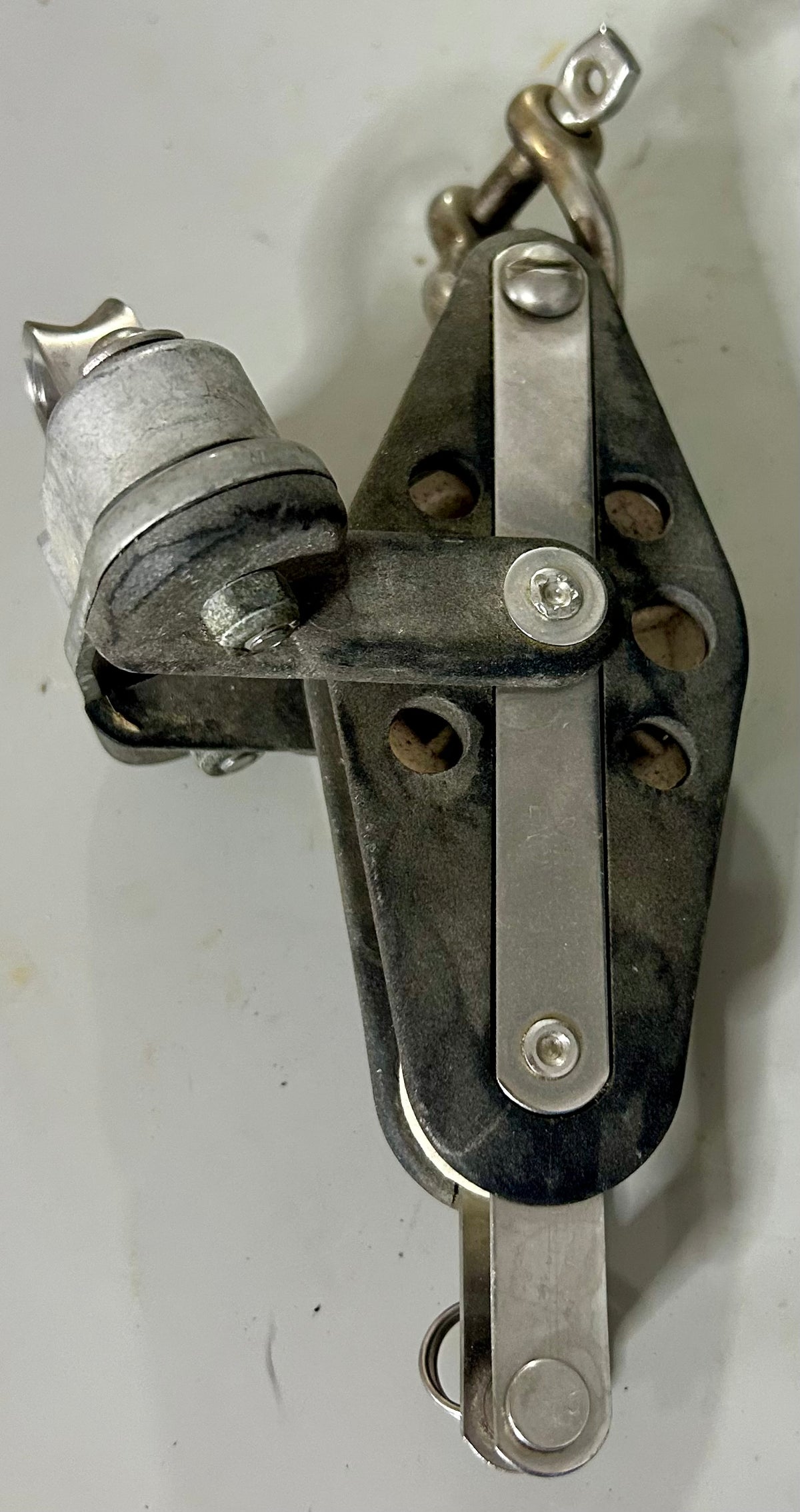 Barton Fiddle Block with cam cleat, becket, and shackle - 3/8" line max