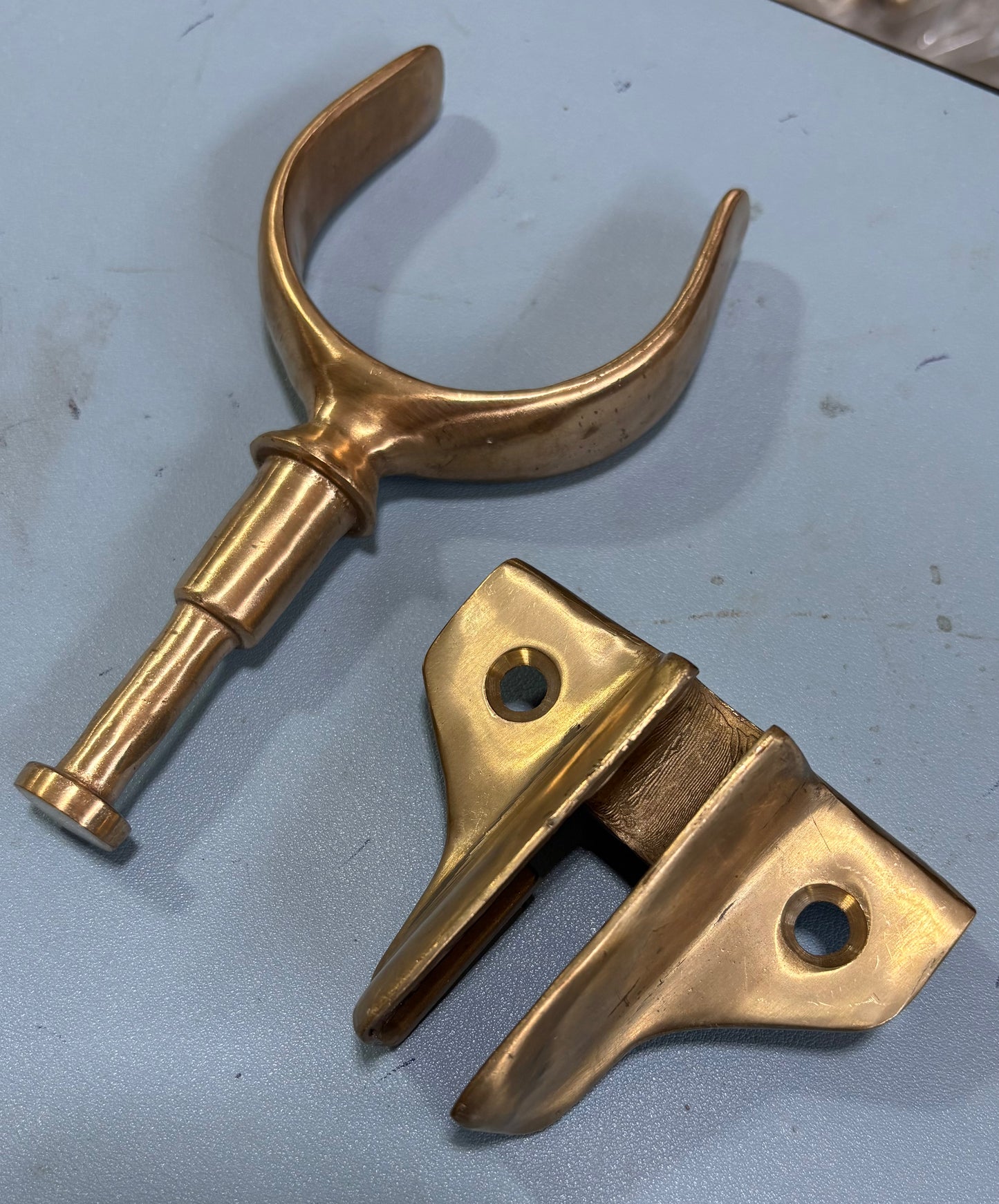 PAIR Bronze Davis Oarlock and Holder Code BB5897A