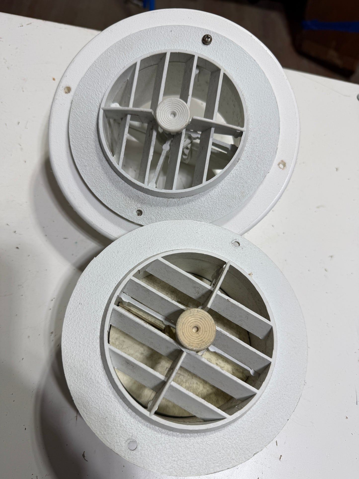 PAIR 4" White Plastic Damper Vents  - 5 1/2" Total Diameter