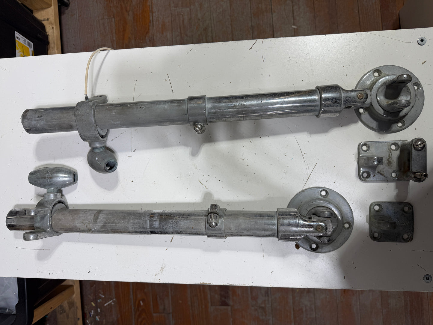 SET OF Lee’s Miami Chromed Bronze Outriggers