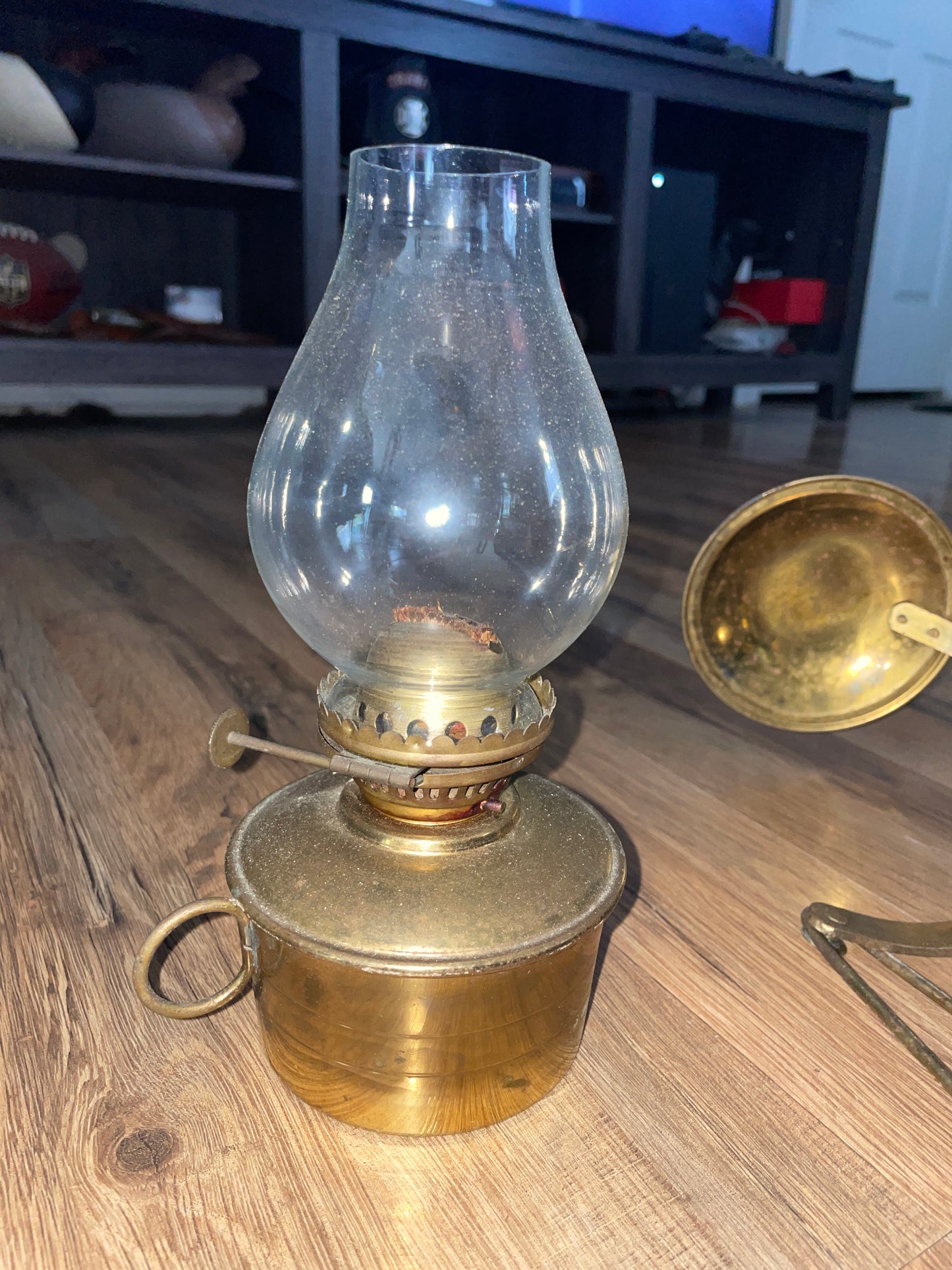 Beautiful Fastnet Nauticalia Oil Lamp With Gimball & Connected Deflector