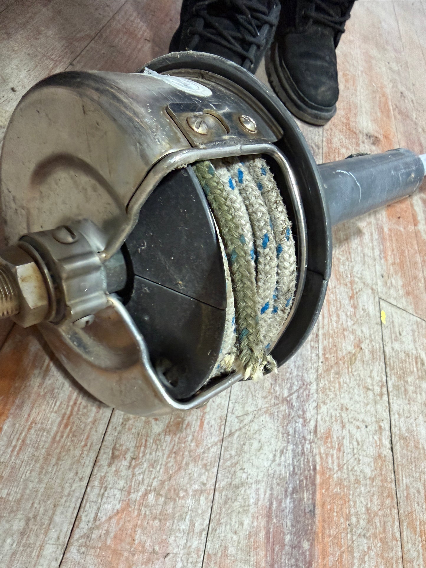 Harken Series 1-290 Roller Furling Drum With 1 Extrusion & Upper Swivel