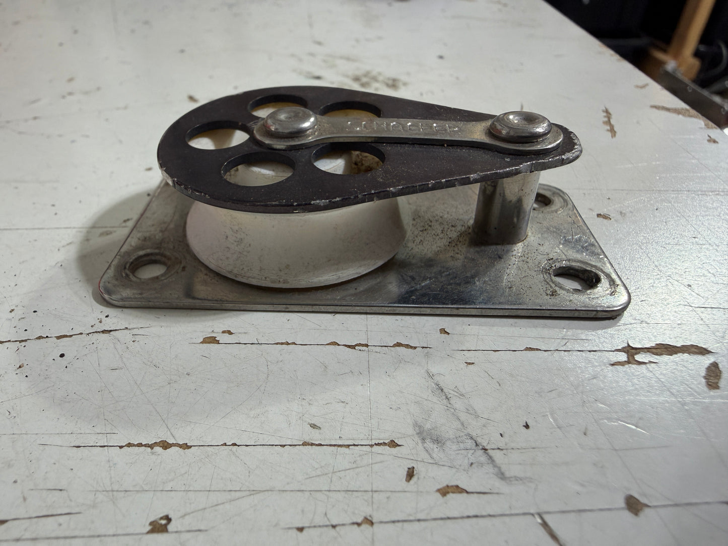 Schaefer 1 1/2" Sheave Cheek Block - 3/8" Line