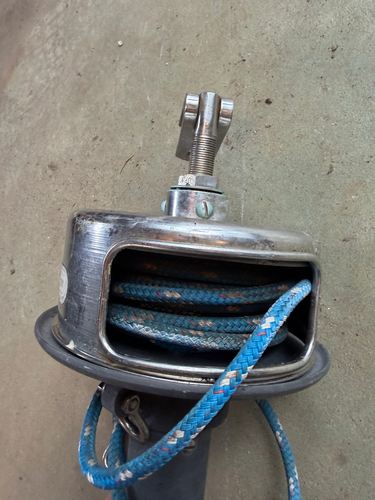 Harken Series 1-392 Roller Furling / Furler Drum With 22 1/4" Long Extrusion