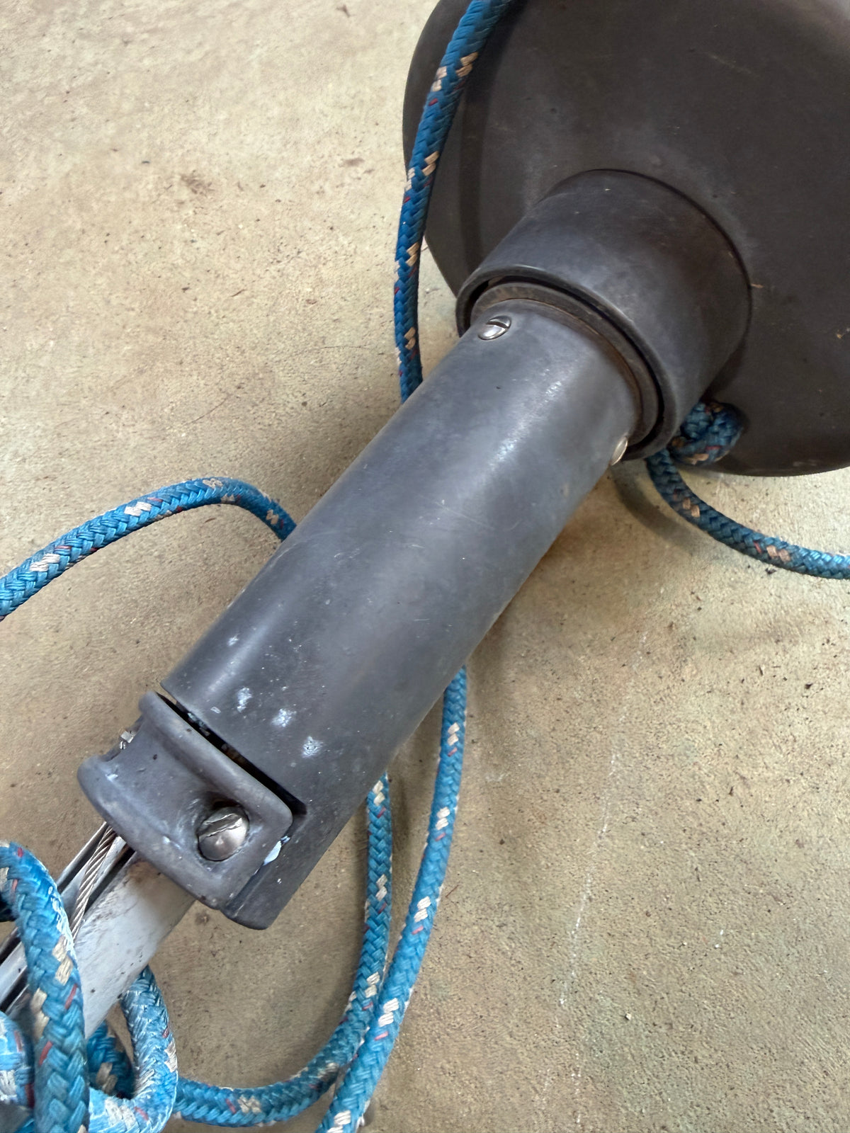 Harken Series 1-392 Roller Furling / Furler Drum With 22 1/4" Long Extrusion