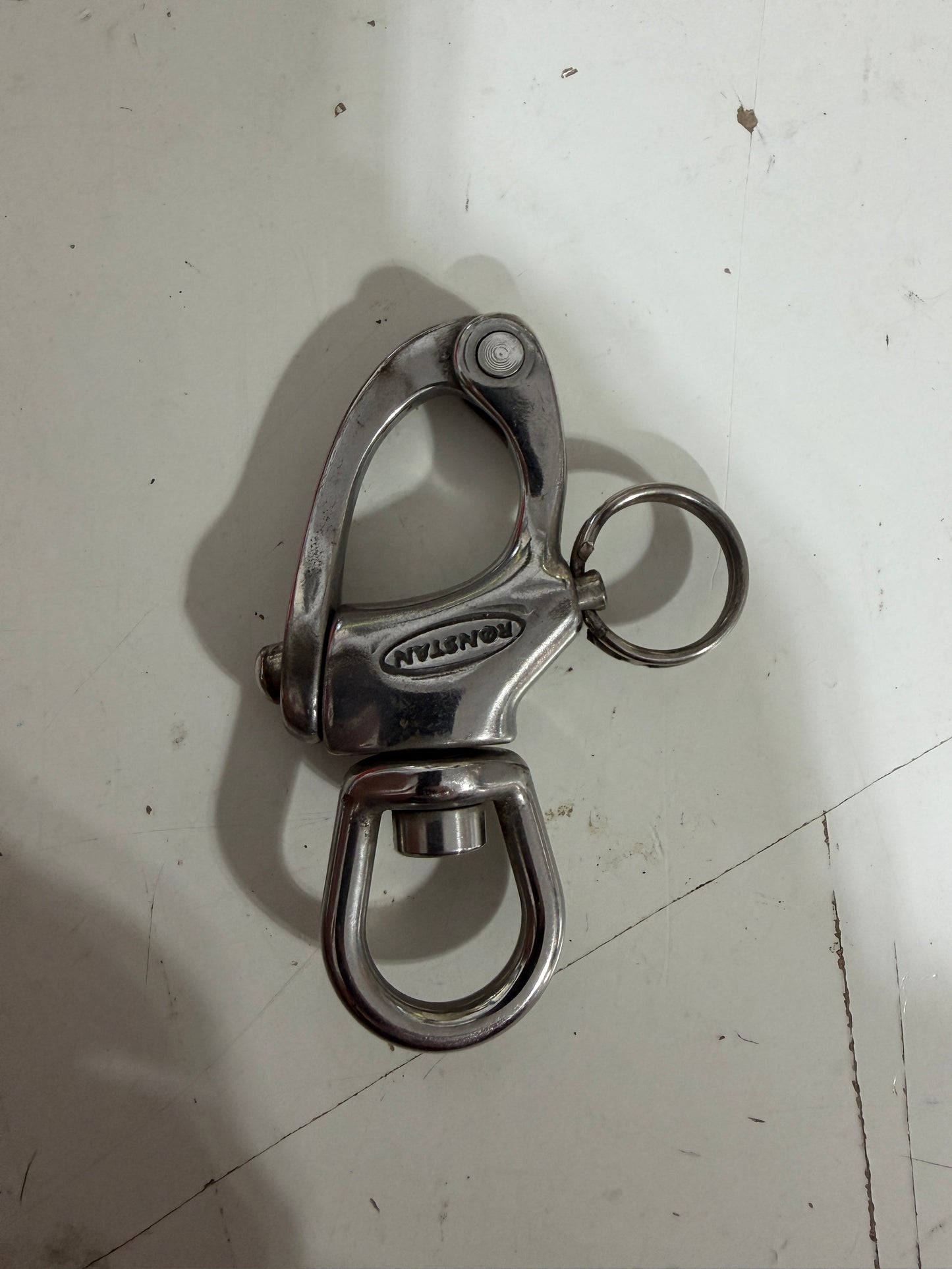 Small Ronstan Swivel Bail Shackle - 9/16" Bail