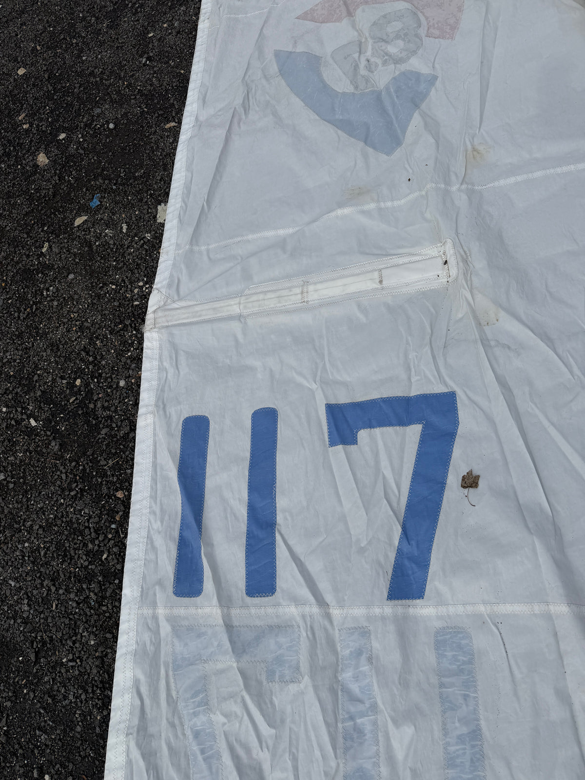 Columbia 8.7 Main Sail - 31'10" (5/8" Slide Side) x 33'10" x 10'10"