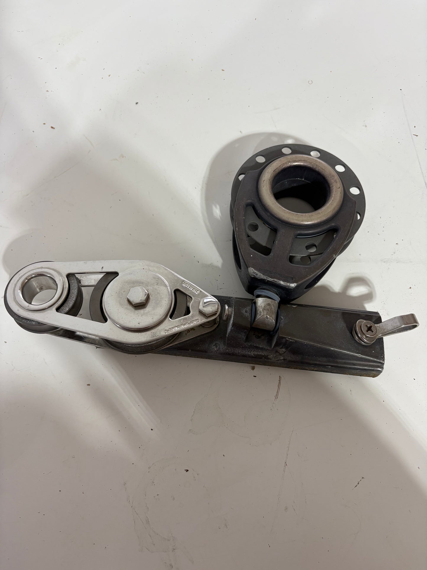Garhauer Lead Track Car with Fiddle and Standing Block - 1 3/8" Track Size