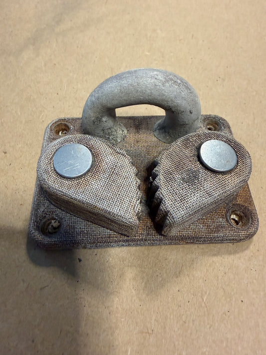 Tufnol Cam Cleat with Fairlead - 11/16" MAX OPENING