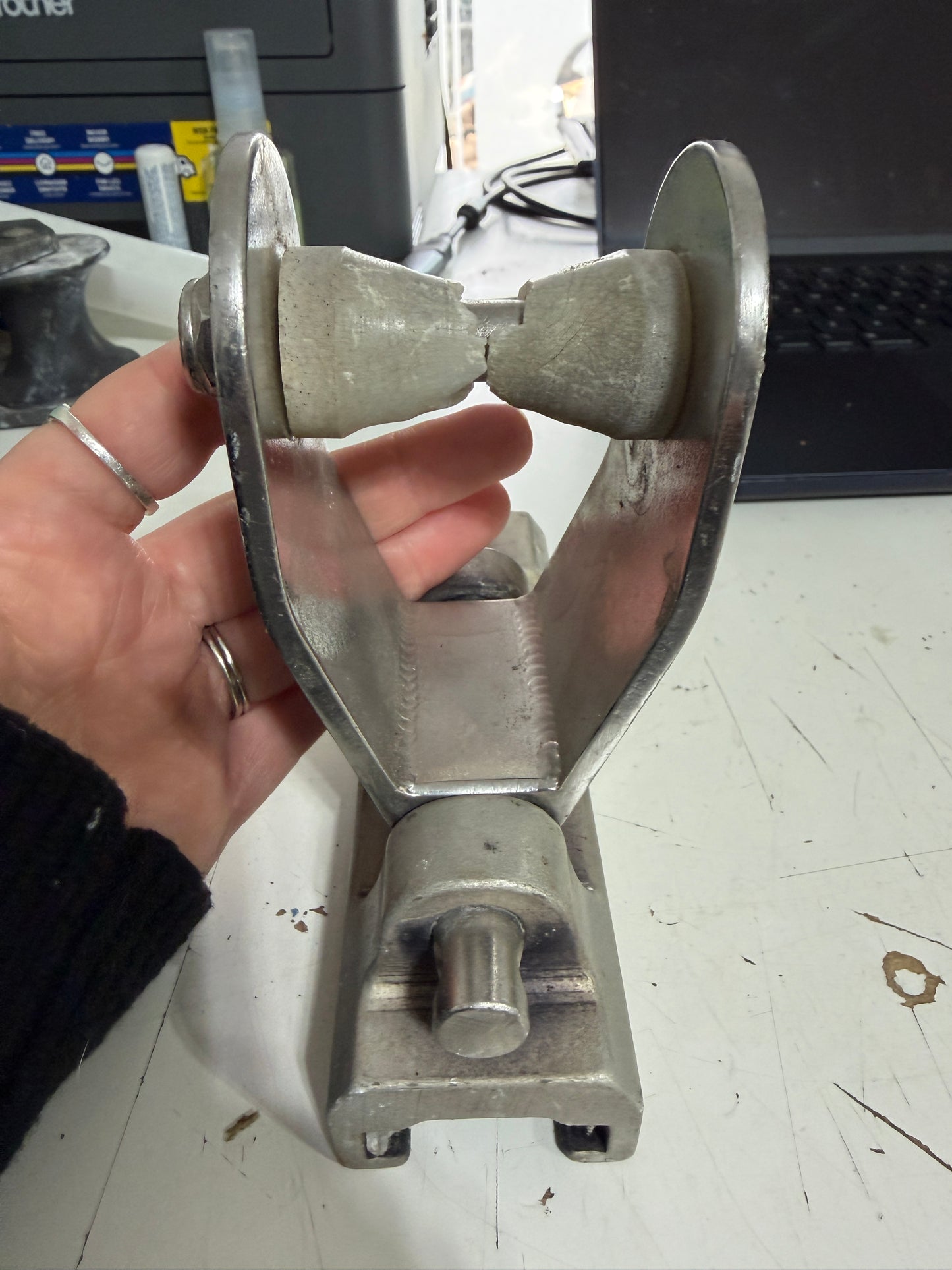 1 1/4" Heavy Duty Sheet Block - Needs New Sheave