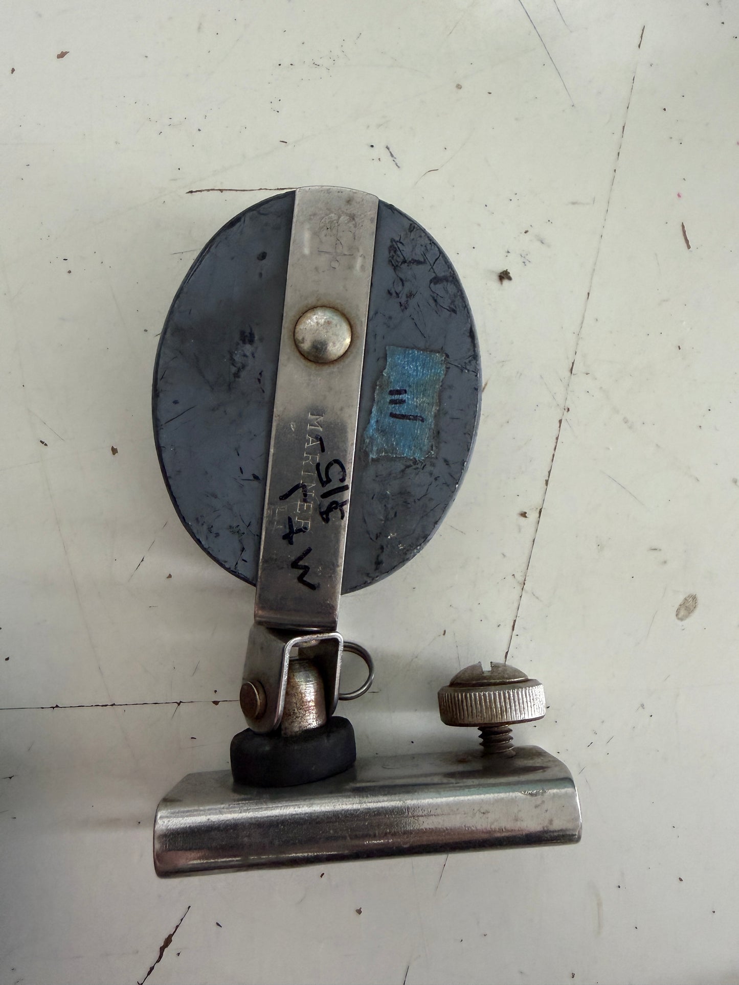 Mariner Single Block on 7/8" Track Screw Top Car - Stuck Screw