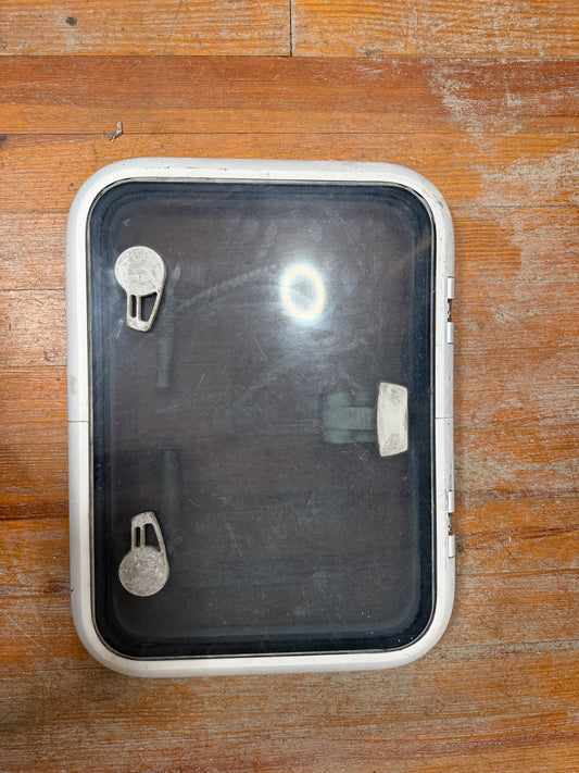 Opening Hatch - ID: 18" x 12 3/4" - OD: 20 3/4" x 15 1/2" - CAL 24