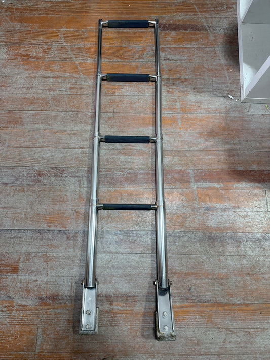 4-Step Over Platform Telescoping Swim Ladder