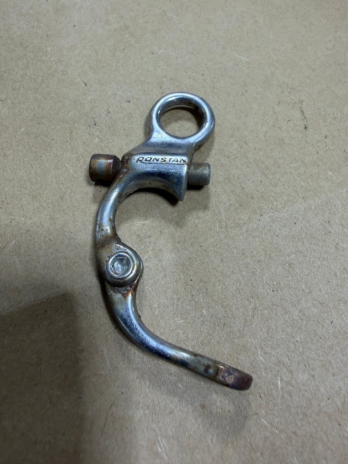 Small Ronstan Fixed Bail Shackle - 1/2" Diameter Bail