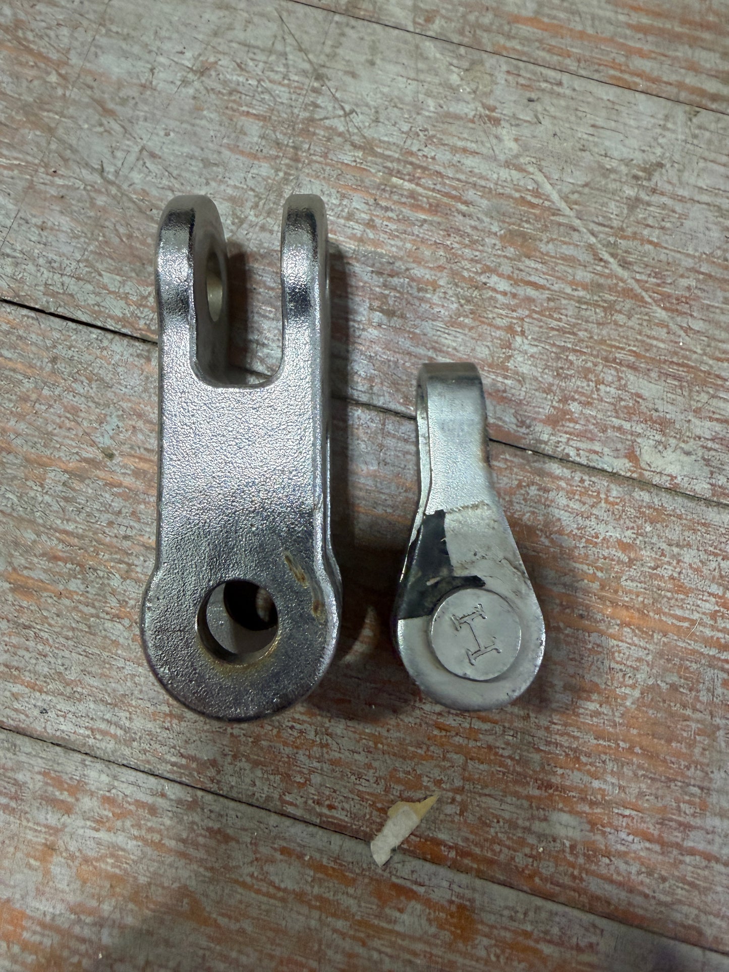 Harken Cruising 1 - Top & Bottom Mounting Toggles