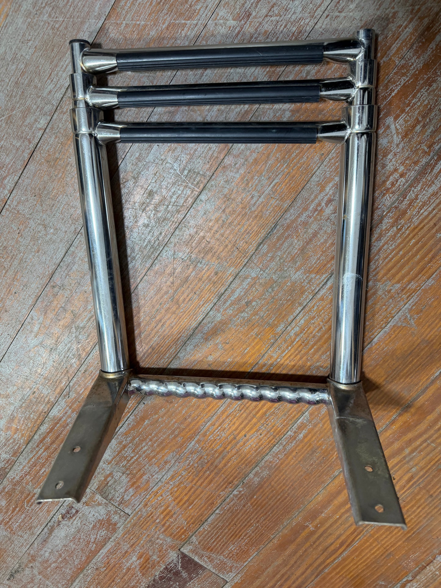 WindLine 3 Step Telescoping Ladder - Bent