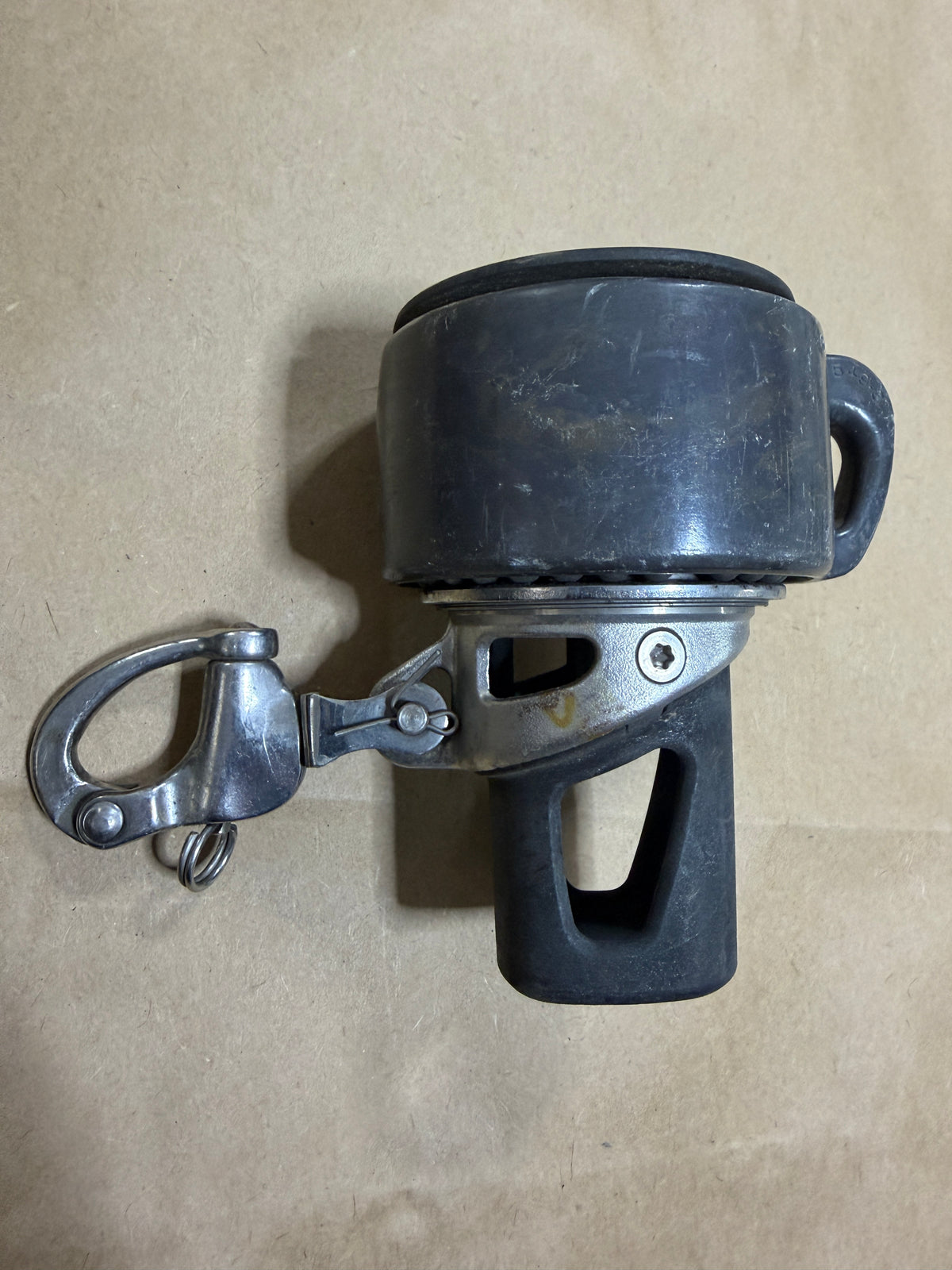 Heavy Duty Ball Bearing Upper Swivel - Extrusion Hole - 1 11/16" Length x 1 3/16" Width - MODEL 549-317