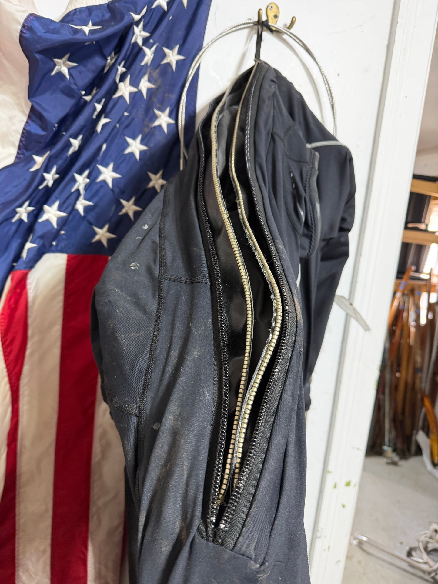 2/3XL Aqua Lung Dry Suit
