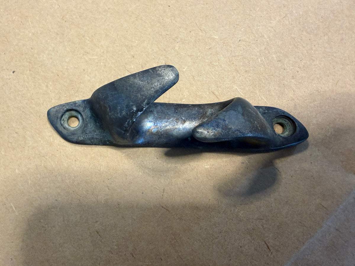 4 1/2" Chromed Bronze Starboard Chock Cleat