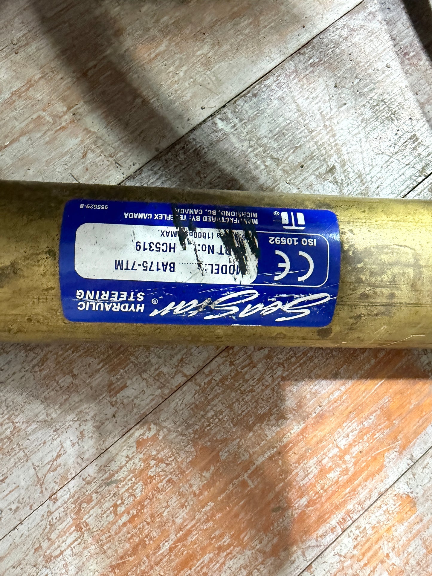 The Seastar hydraulic steering system - model BA175-7TM. Part number is HC5319 12V