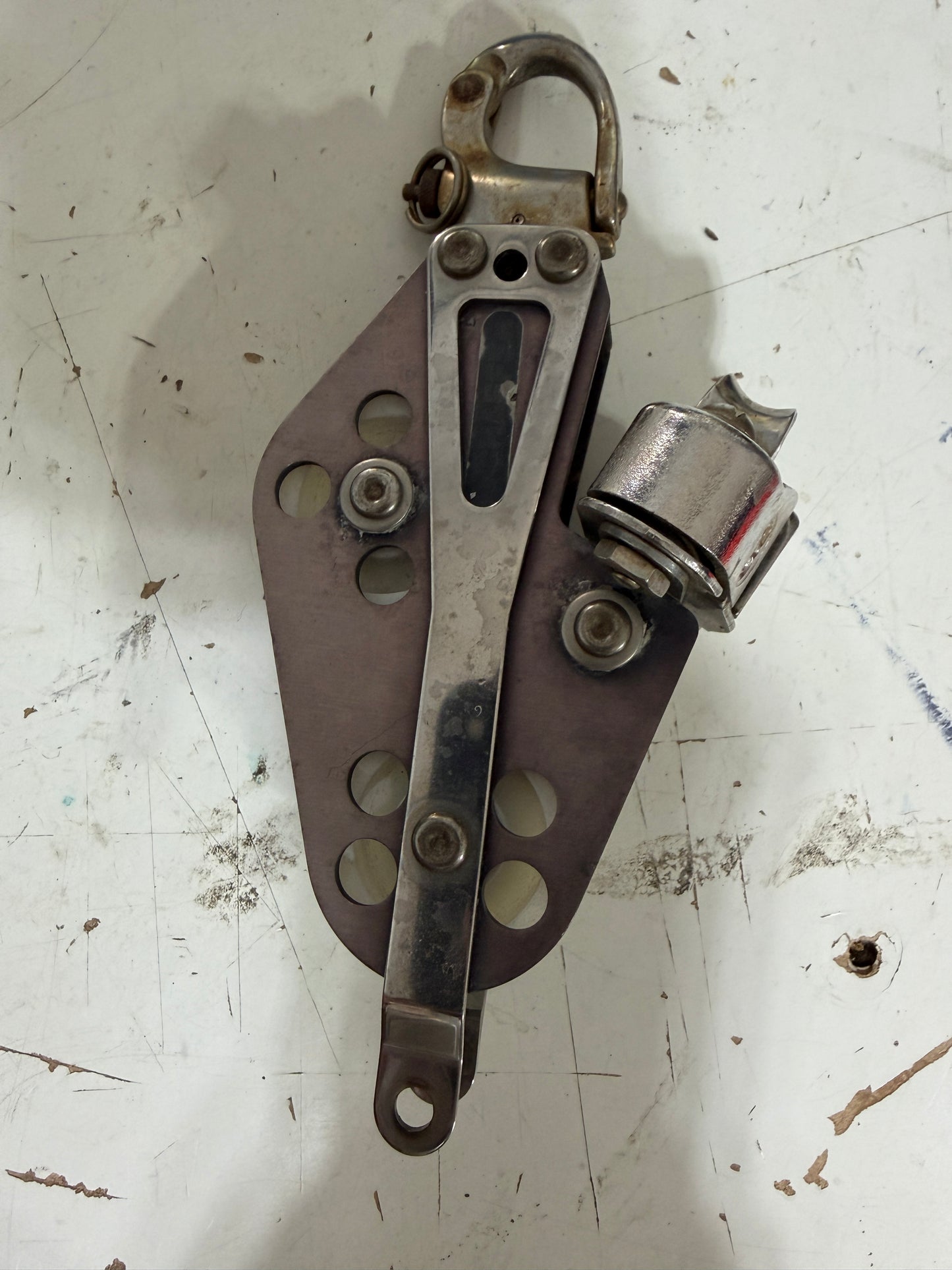 Schaefer Swivel Fiddle Block With Cam Cleat & Schaefer Shackle - 1 1/2” Sheaves - 3/8” Line