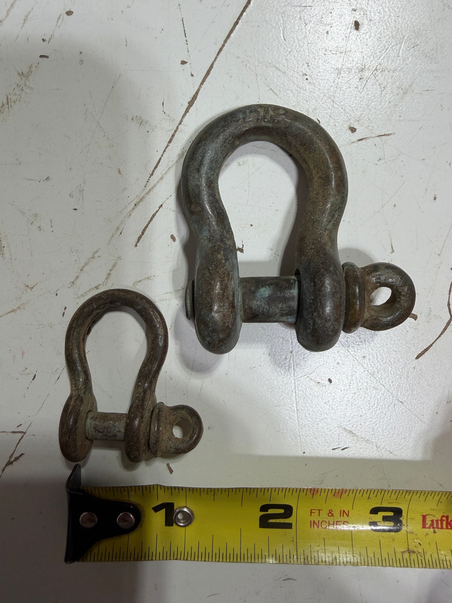 1/4" and 3/8" Bronze Bow Shackles