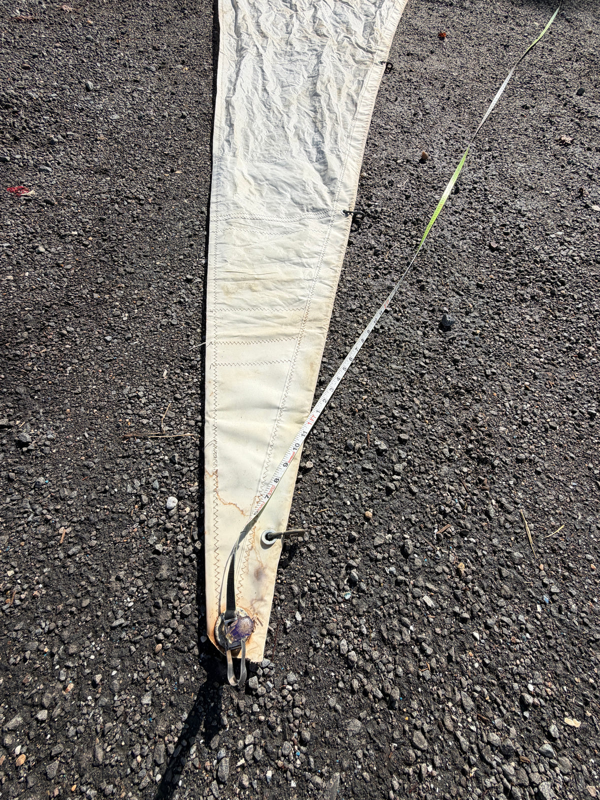 Catalina 30 Headsail - 37' (Hank On Side) x 33'10" x 16'2"