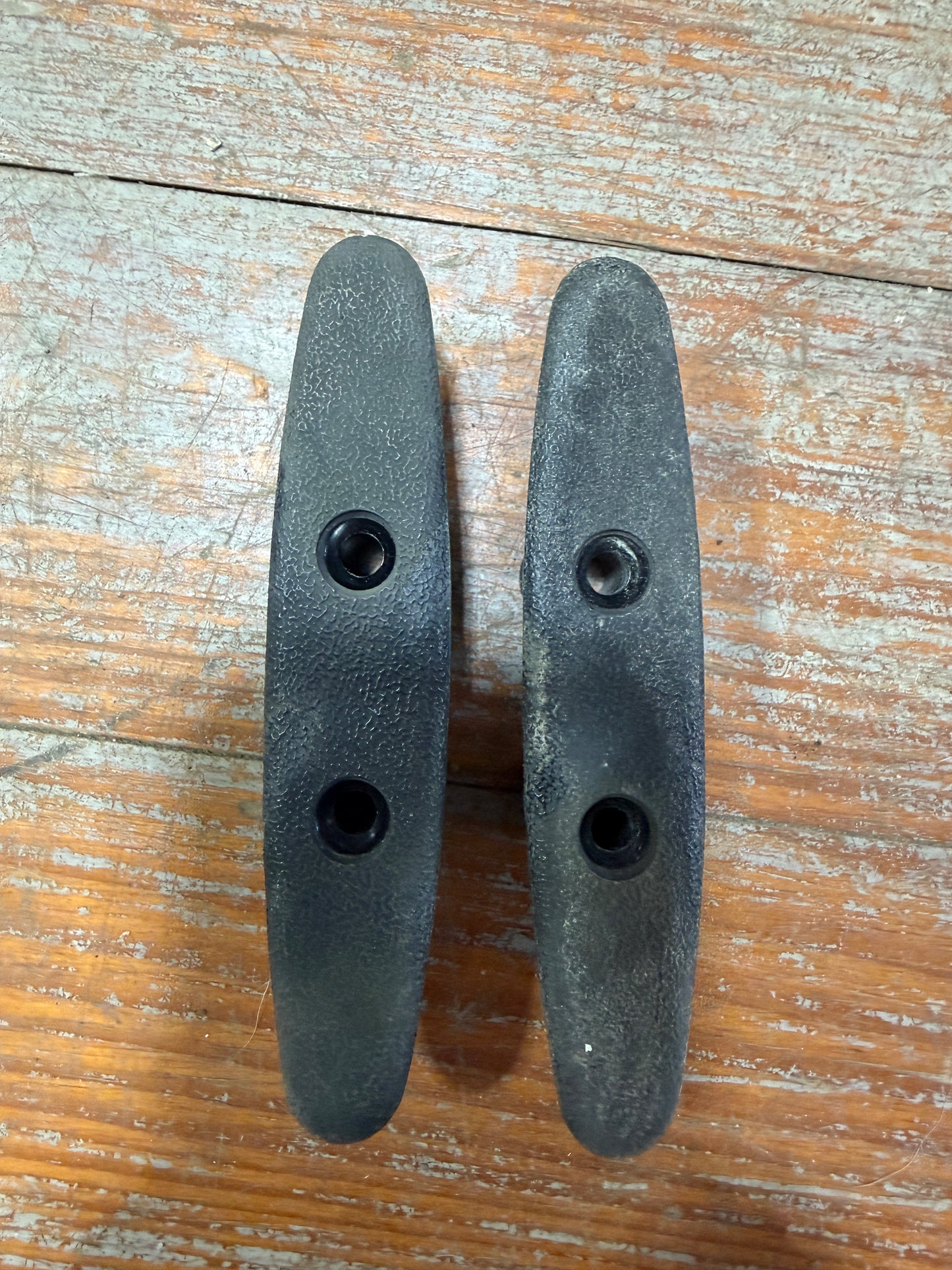 PAIR 4 1/2" Seadog Line Cleats
