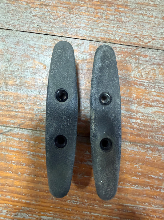 PAIR 4 1/2" Seadog Line Cleats