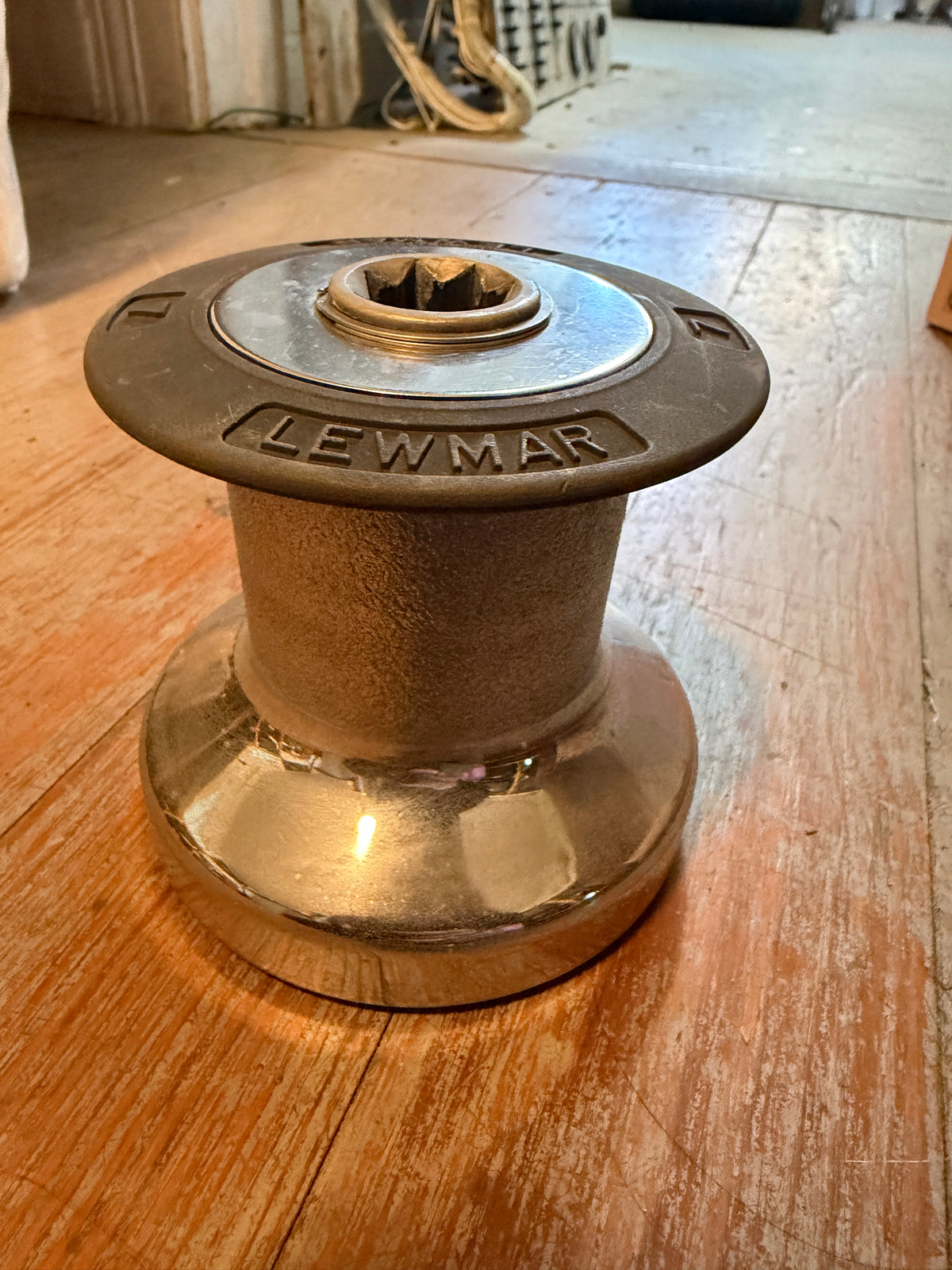Lewmar 7 Single Speed Winch - Chromed With Plastic Top