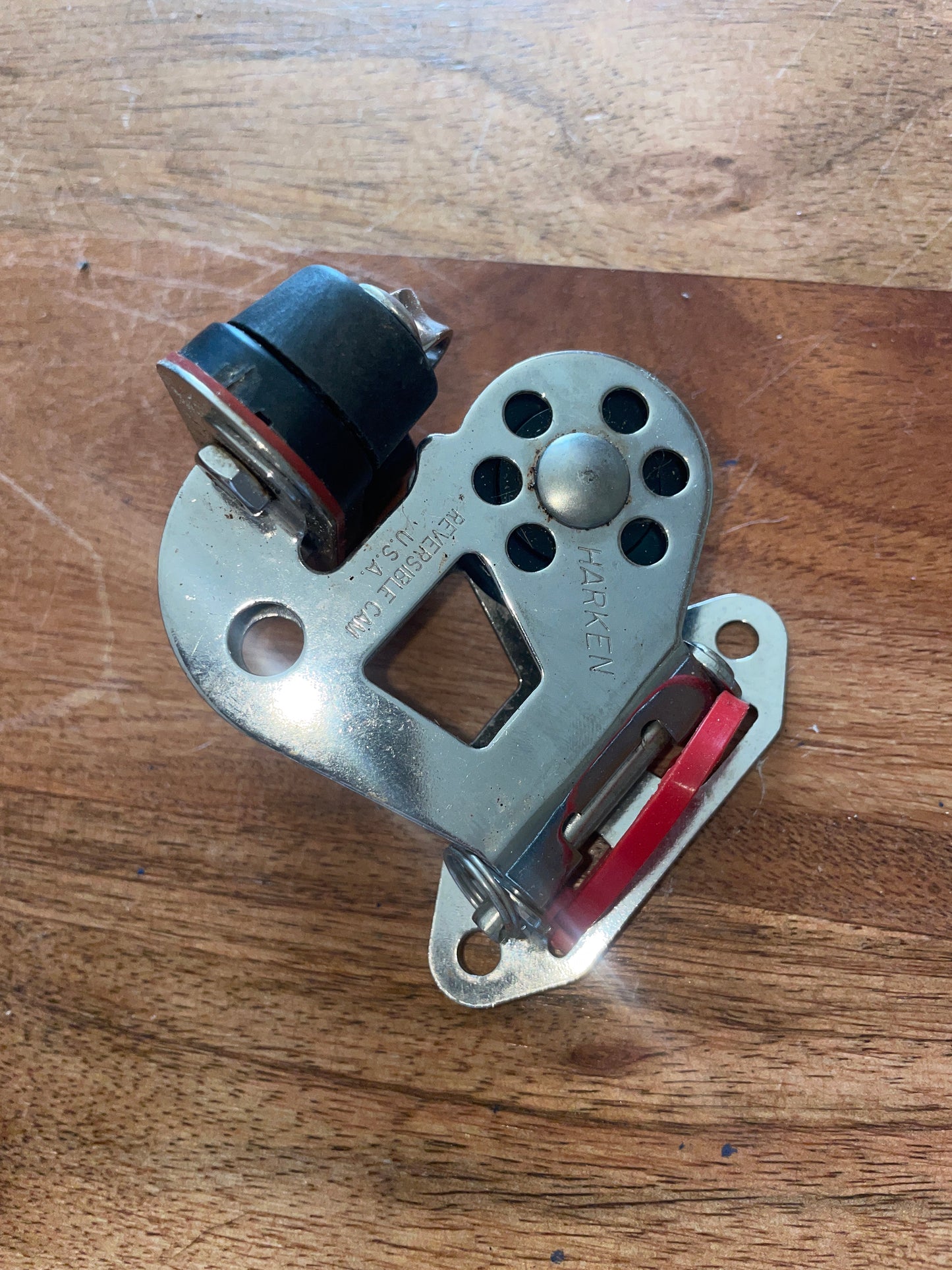 Small Harken Pivoting Exit Block With Cam Cleat- 1 1/2” Sheave