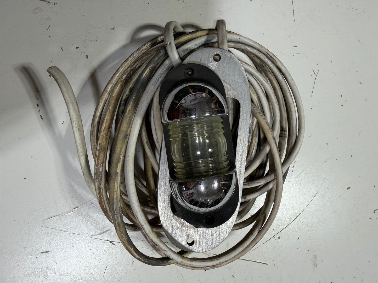 Masthead Light With Wiring