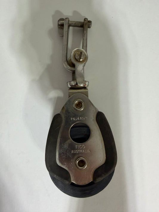 Fico FG. 430/1 - 2 1/4" Sheave Swivel Single Block With Shackle - 1/2" Line