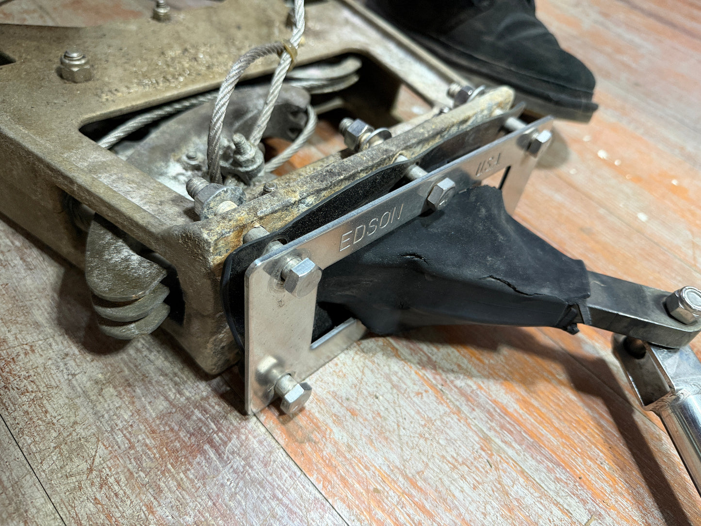 Pearson 27 Rudder With Control Arm & Teleflex Cables