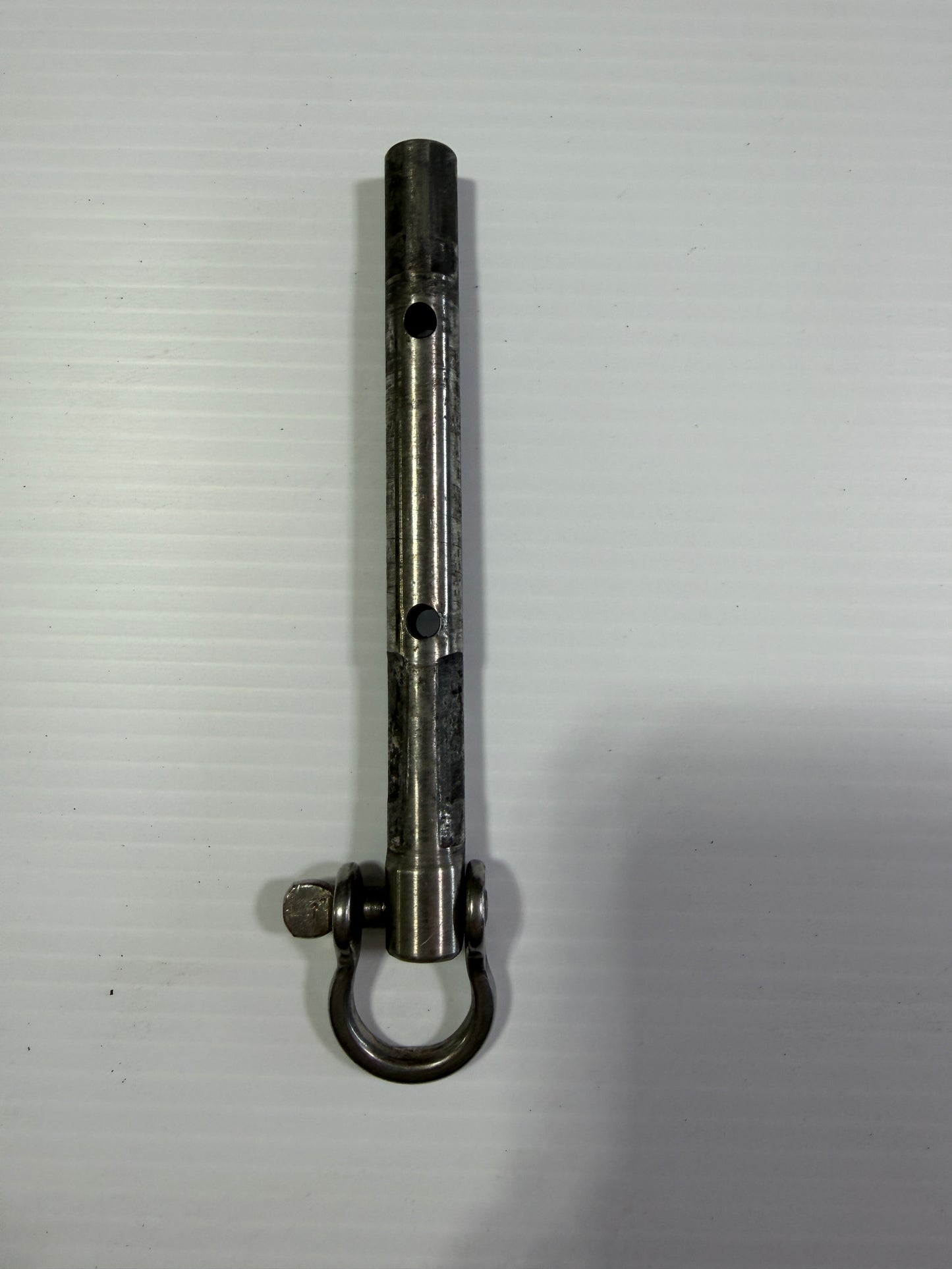 4 3/4" x 1/2" Diameter Pin With Shackle