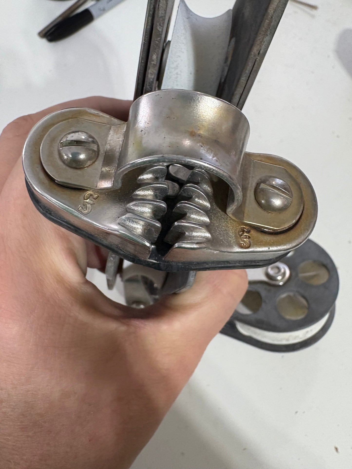 Schaefer Fiddle Block With Cam Cleat and 2 3/8" Sheave Single Block- 5/8" Line