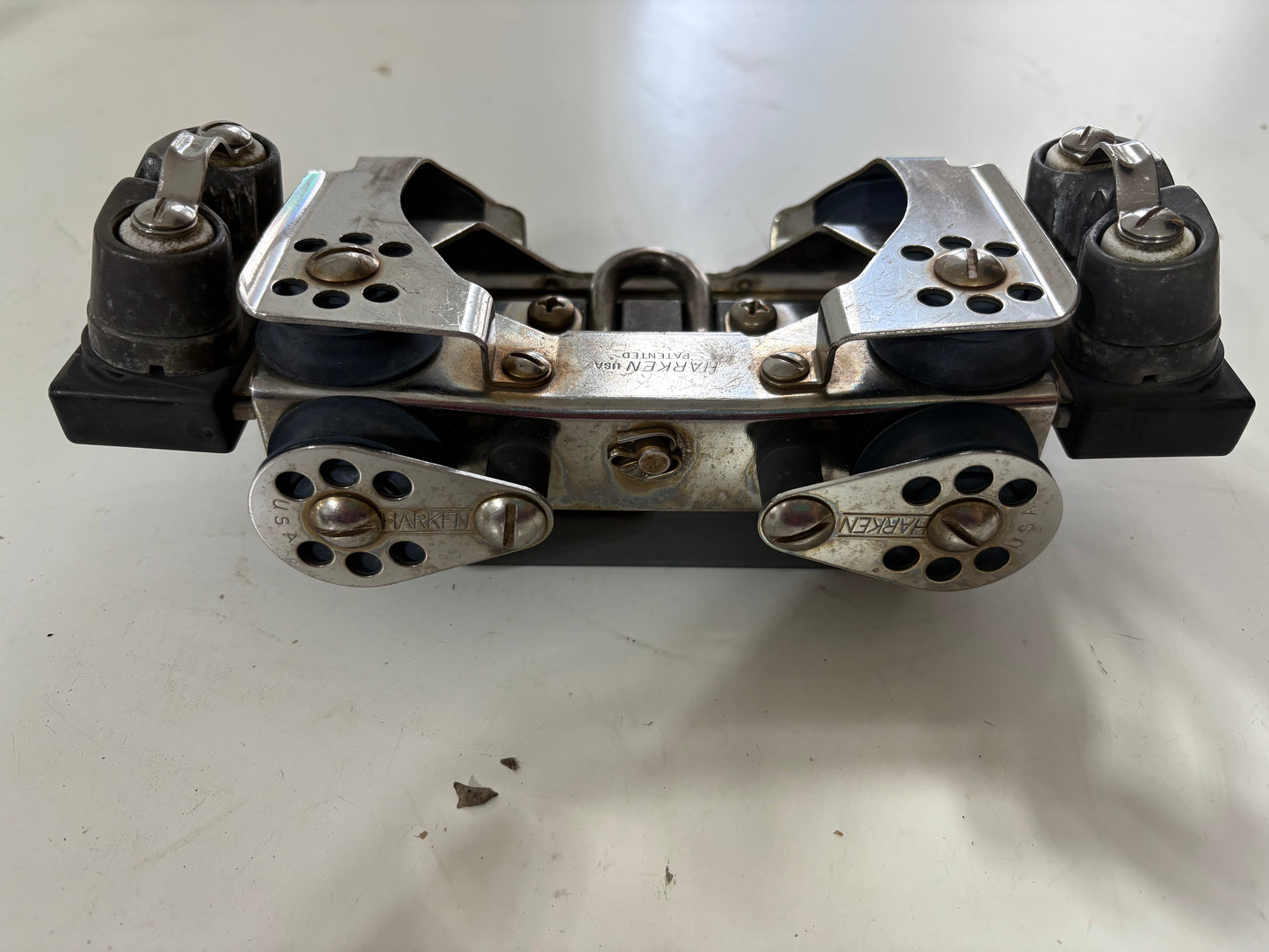 Harken Mega Traveler / Track Car - 1 1/4" Track