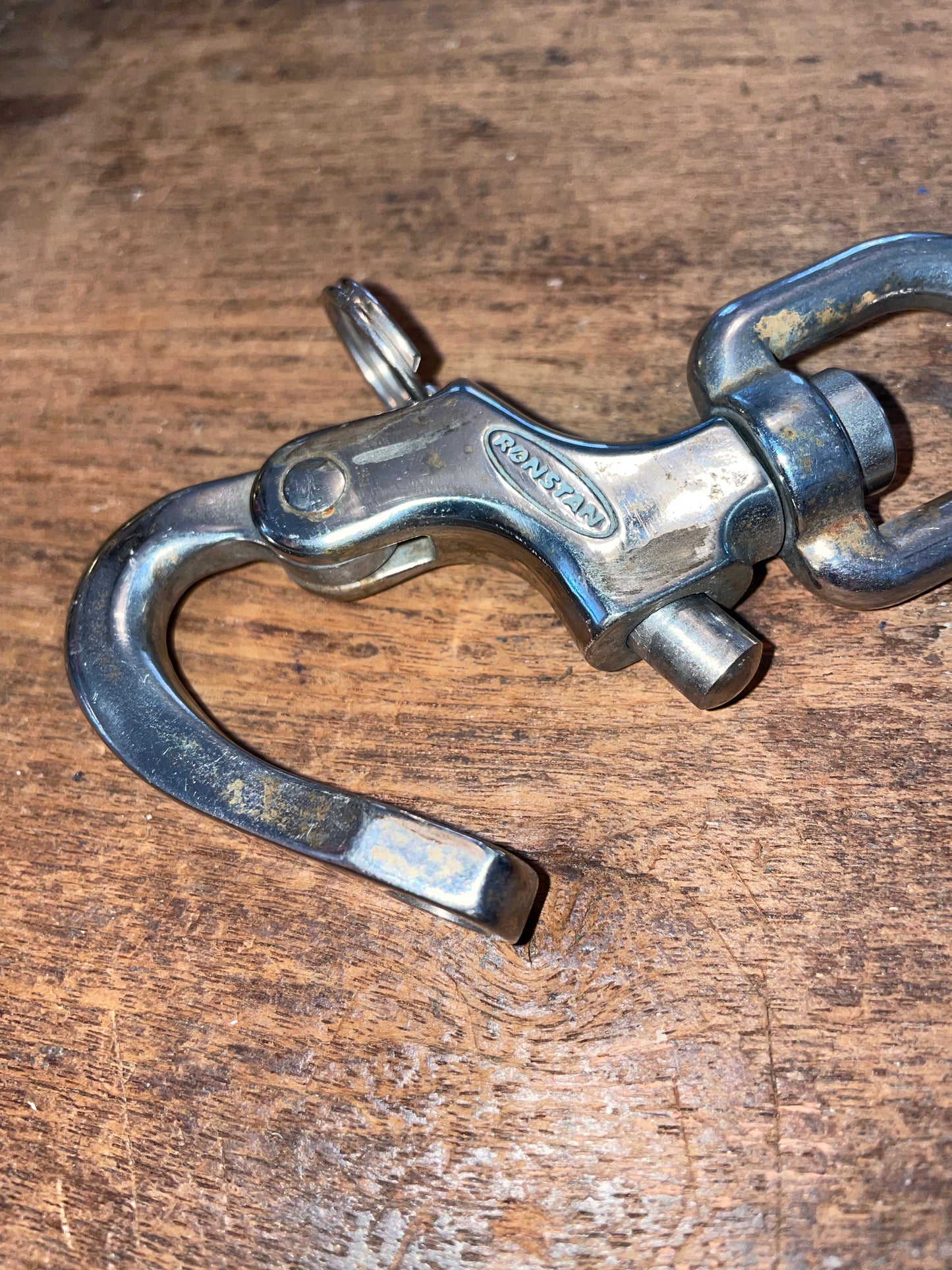 SS 3/4” Ronstan Swivel Bail Snap Shackle