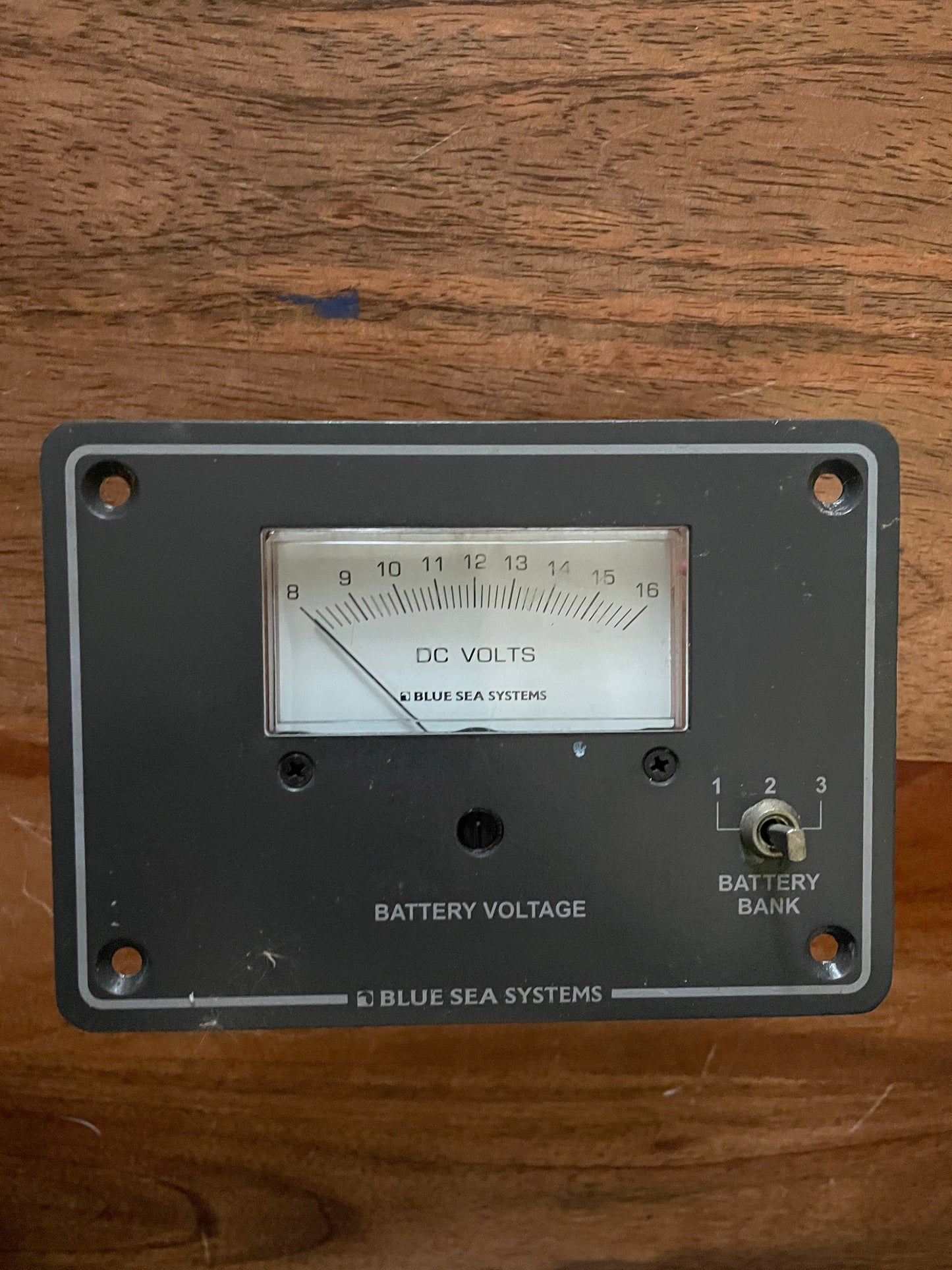 BSS DC Volts Gauge In Panel