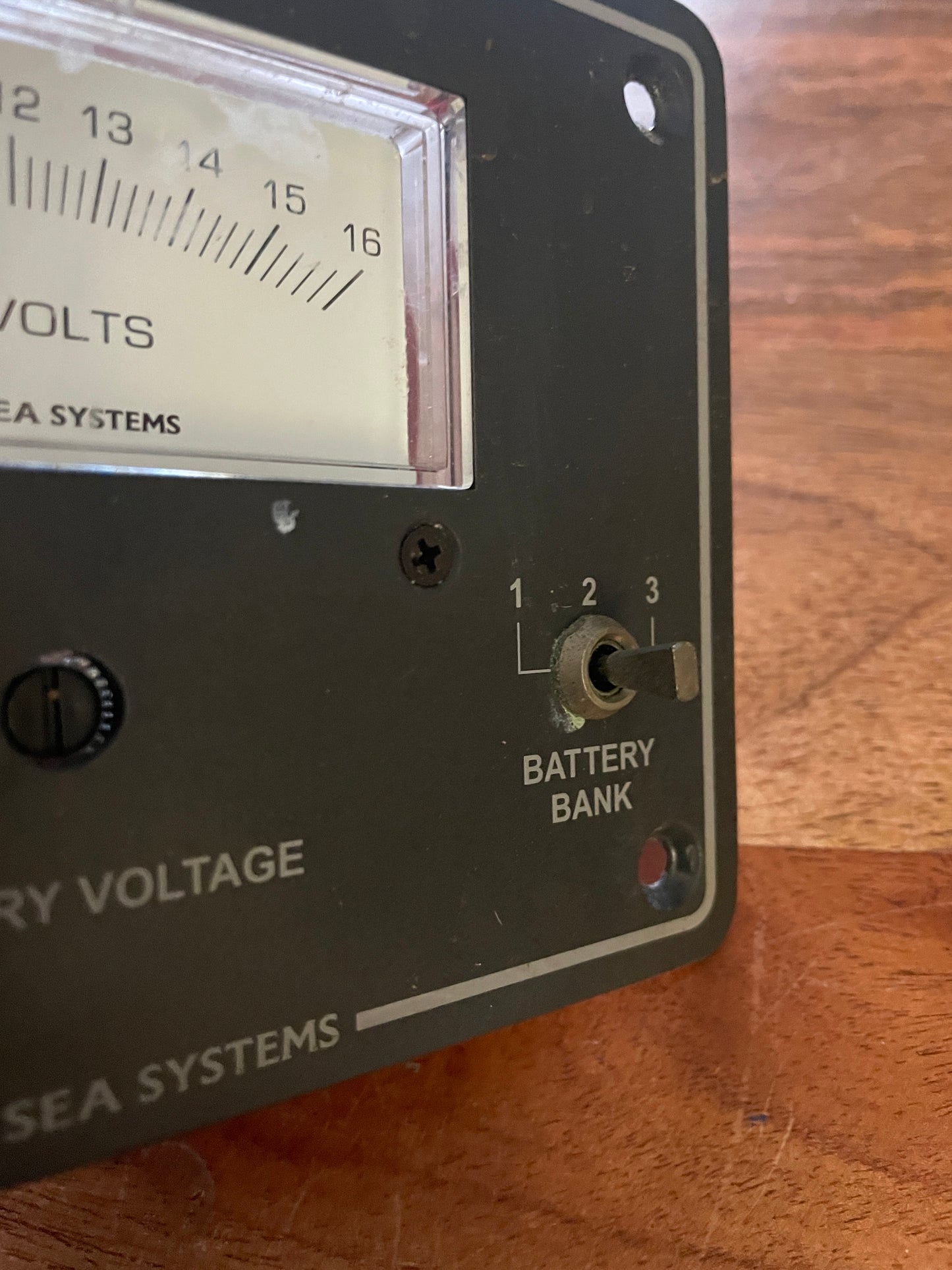 BSS DC Volts Gauge In Panel