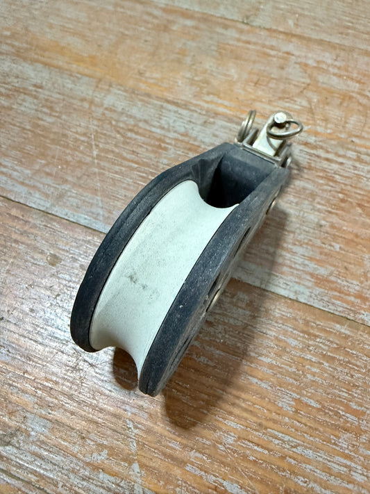 Barton SS4 - Single 2 1/8" Sheave x 1/2" Line Swivel Block