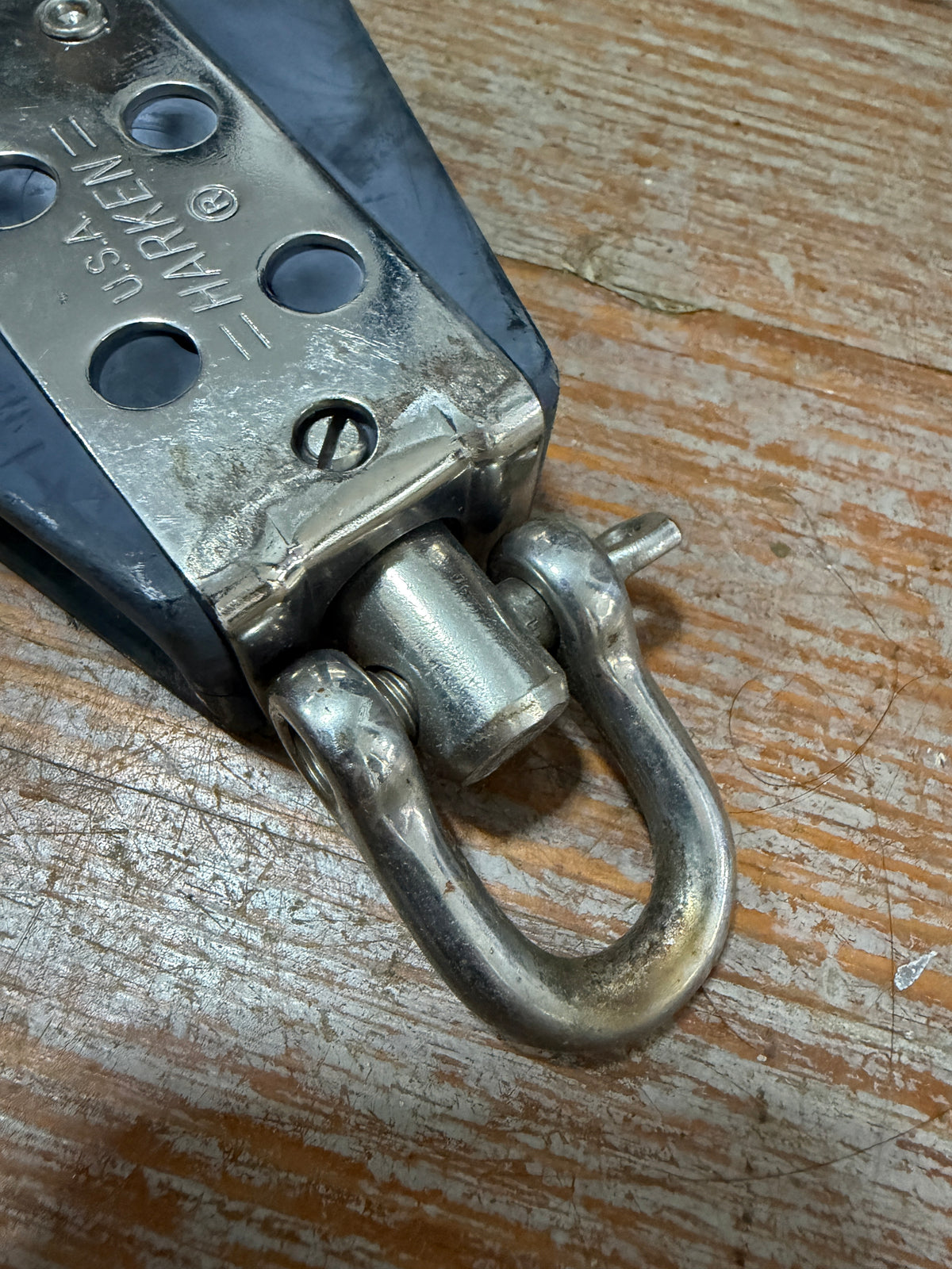 Harken 3" Sheave x 5/8" Line Single Swivel Block with Shackle - 6" Total Length
