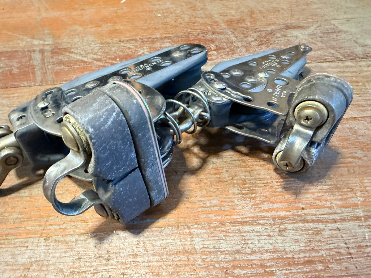 Double Hexaratcheting Fiddle Blocks With Cam Cleats