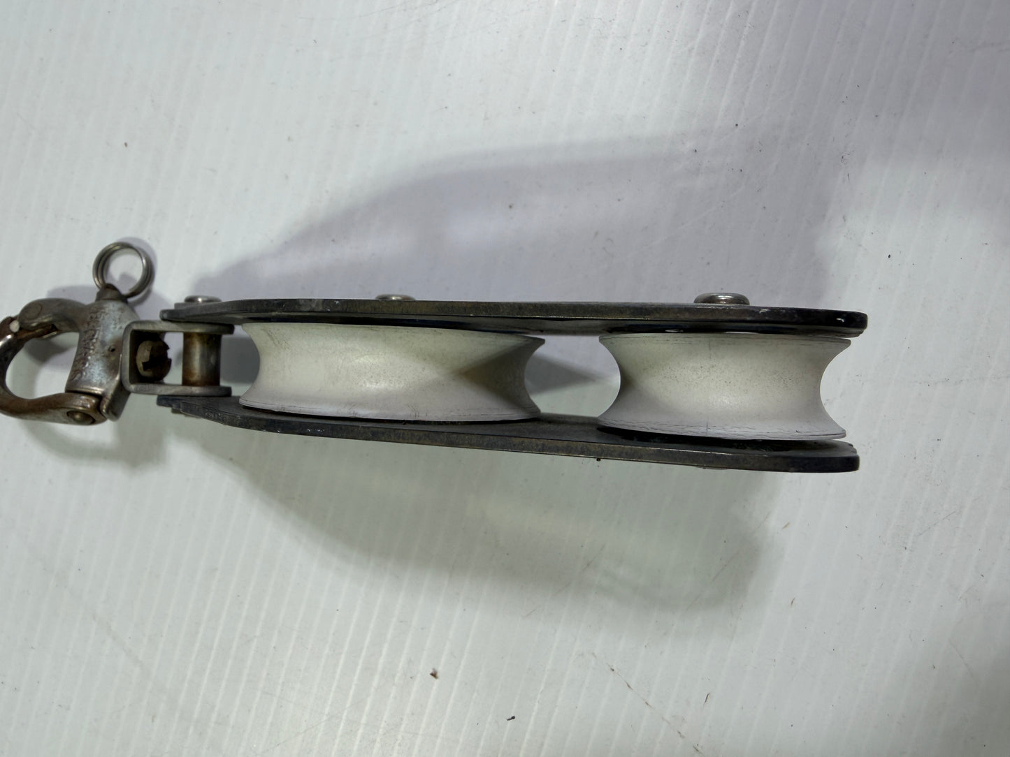 Schaefer Swivel Fiddle With Shackle- 2 1/2” & 1 3/8” Sheaves- 7/16” Line