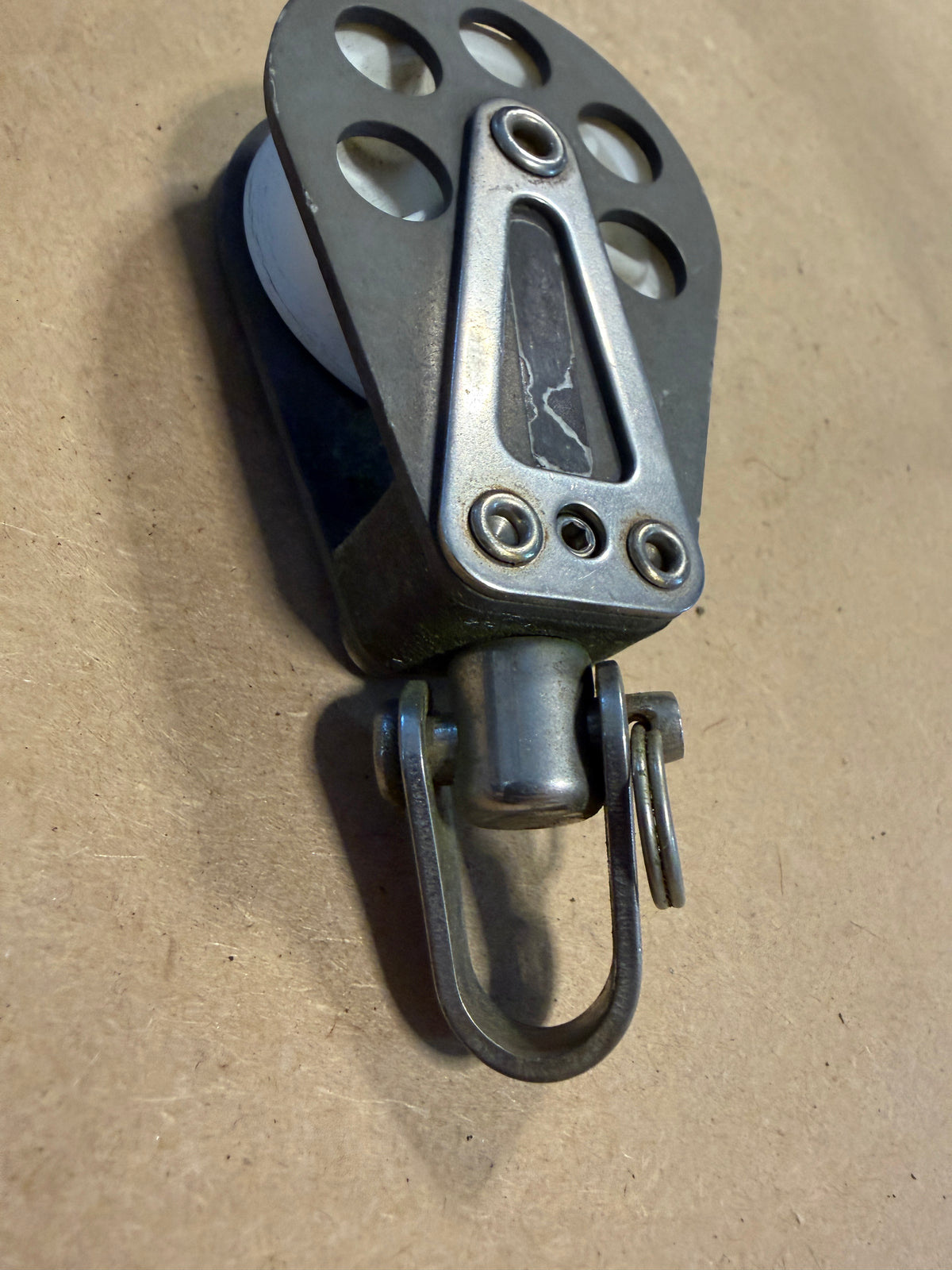 Schaefer Single Swivel Block 1 7/8" Sheave x 7/16" Line