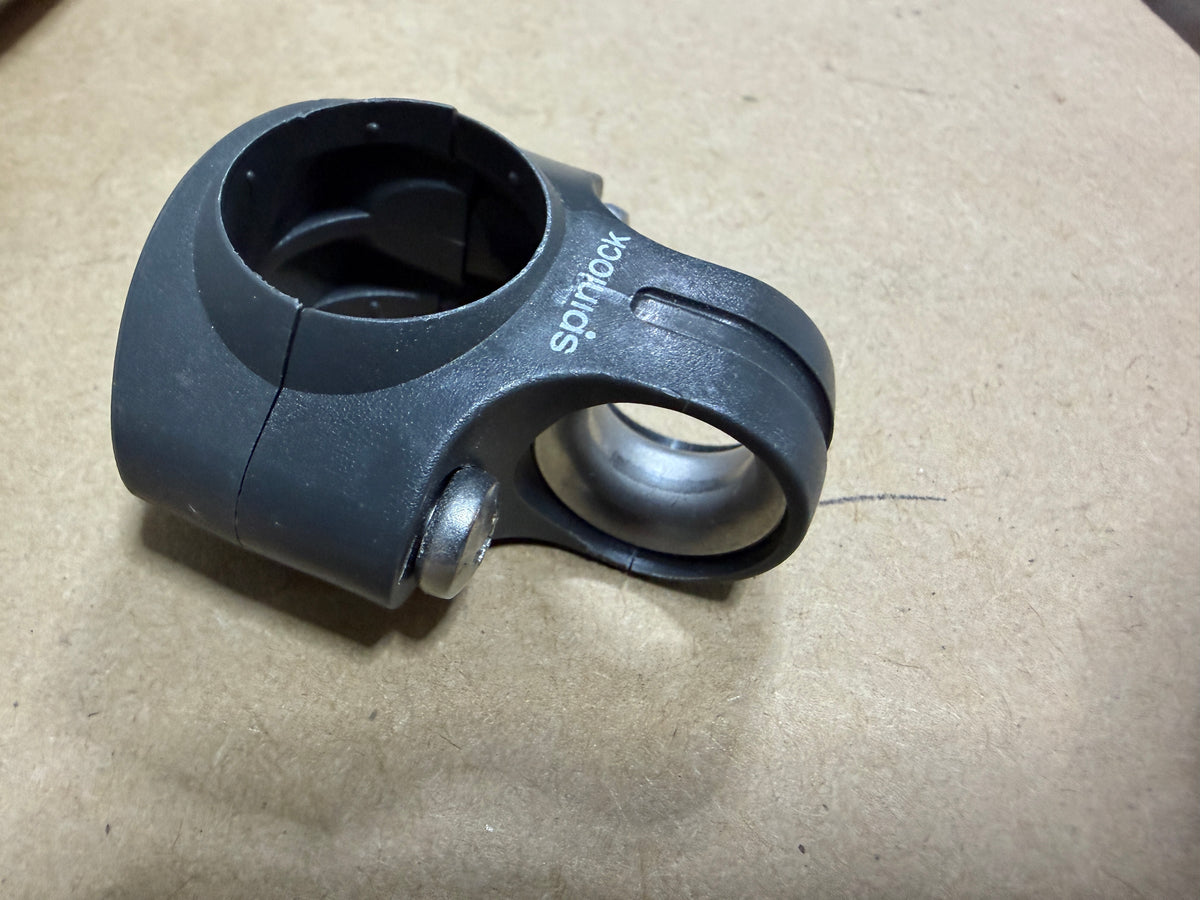 Single Spinlock Stanchion Fairlead - 1/2" Diameter - Good Condition