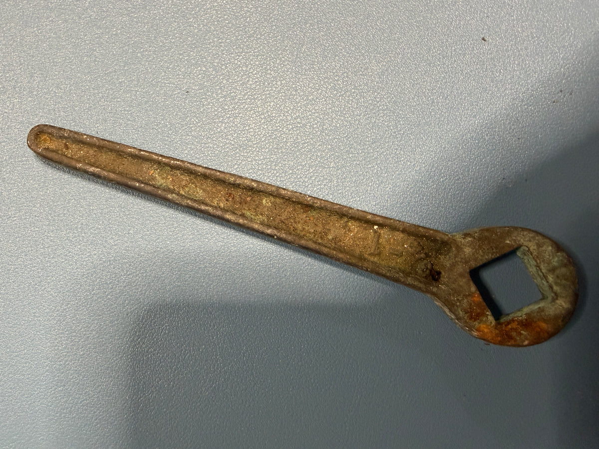 PAIR 1 1/2" Long Flag Cleats
